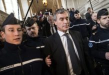 Exministro francés es condenado a cuatro años de cárcel por fraude