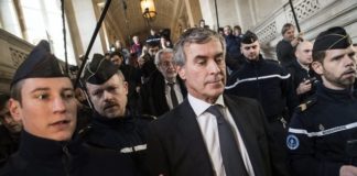 Exministro francés es condenado a cuatro años de cárcel por fraude