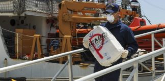 Guardia Costera desembarca seis toneladas de cocaína en puerto de Florida