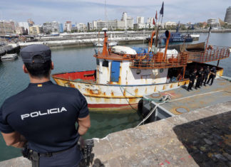 Hallan 721 paquetes de droga en barco fondeado en Panamá con destino a España