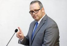 Sobreseen causa contra hijo de la expresidenta Bachelet por delito de cohecho