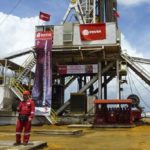 Los trabajadores huyen y ladrones saquean al gigante petrolero de Venezuela