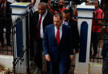 Contralor de Panamá denuncia a diputados por manejo irregular de fondos