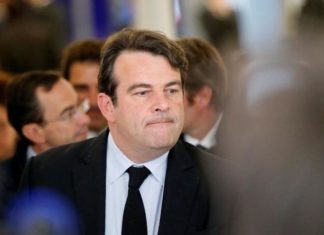 Un diputado del partido de Macron detenido por tráfico de influencias