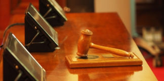 Jueza hondureña ordena captura de 38 diputados y funcionarios por corrupción