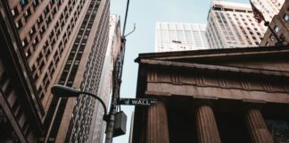 EEUU sancionaría a multimillonario David Martínez por transacciones con régimen de Maduro