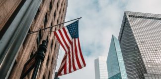 Casi 200 allegados a Nicolás Maduro en la mira de bancos de Florida nicolás-maduro