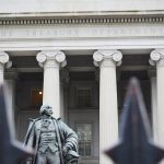 El Tesoro de EE. UU. restringe operaciones de tres instituciones financieras mexicanas por vínculos con el tráfico de fentanilo Saab-y-Pulido