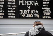 Argentina congela bienes de los acusados por el atentado a la AMIA