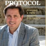 Libro atribuye crecimiento económico de Dominicana a lavado de dinero chavista