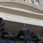 Argentina aplicará nuevas restricciones cambiarias