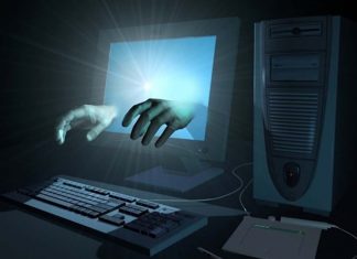 Ministro de España denunció la suplantación de su identidad en LinkedIn