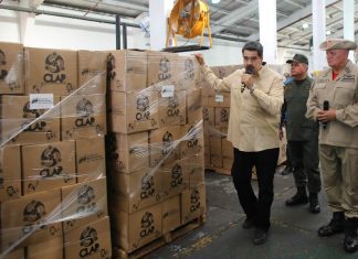 Encuesta | 71% de los venezolanos opinan que cajas CLAP y bonos son estrategias de control social