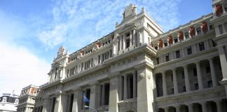 Argentina intenta recuperar más de $8 millones de casos de corrupción