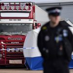 Hallan 39 cadáveres en un camión en UK que apunta a tráfico de personas