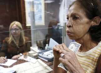 Consecomercio: 30% de operaciones comerciales en Venezuela se hacen en dólares