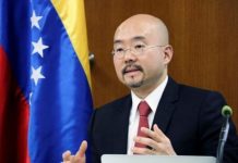 Congelan las cuentas del embajador de Venezuela en Japón