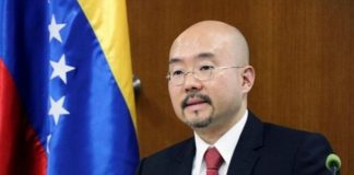Congelan las cuentas del embajador de Venezuela en Japón