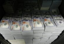 El exasesor financiero que estafó 94 millones de dólares a venezolanos y diócesis católicas se declara culpable en Miami