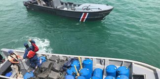 Guardacostas estadounidenses capturaron a siete venezolanos con 4.200 kilos de cocaína