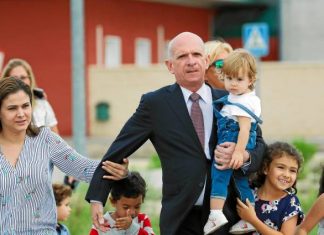 Hugo Carvajal: Sigo en libertad y me encuentro en España (Comunicado)