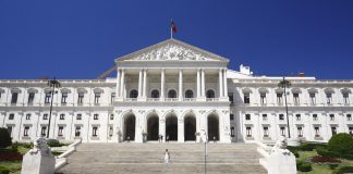 Inició el interrogatorio a exprimer ministro de Portugal acusado de corrupción