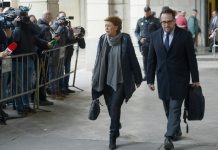 Condenan a 19 exdirigentes socialistas en España por escándalo de corrupción