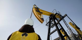 Maduro aprobó incentivos a Rusia para desarrollar campos de gas natural