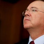 Denuncian que Rafael Ramírez autorizó negociaciones irregulares por miles de millones de dólares