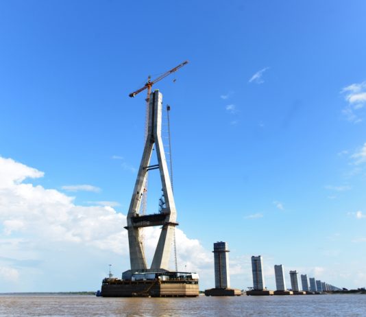 Desmantelan instalaciones y oficinas en obra inconclusa de Haiman El Troudi