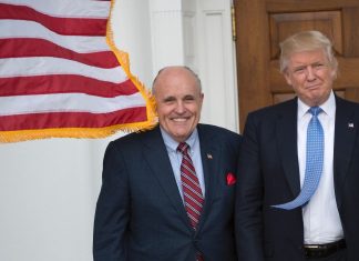 Washington Post: Empresarios de EEUU solicitaron a Giuliani intermediar entre Trump y Maduro