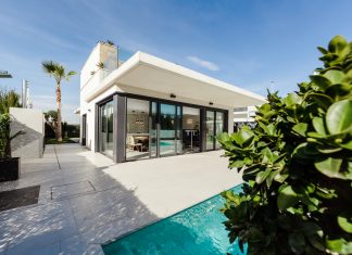 Propiedades vinculadas a redes de lavado de dinero permanecen en manos de los acusados