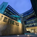Grecia condena a exdirectivos de Siemens por escándalo de corrupción