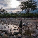 La inspiradora historia del fraile que mantiene en pie un pueblo venezolano en medio de la crisis
