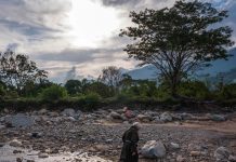 La inspiradora historia del fraile que mantiene en pie un pueblo venezolano en medio de la crisis