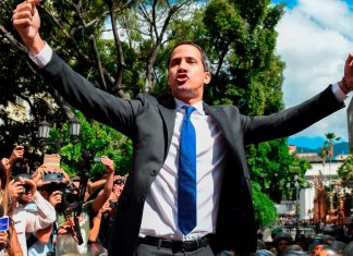Empresarios de Miami acusan a comisionados de Guaidó de corrupción