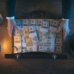 El papel de las oficinas familiares como facilitadoras del dinero sucio