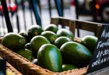 EEUU suspende importaciones de aguacate de México tras amenaza a inspector estadounidense