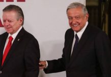 López Obrador anuncia una reforma centrada en el combate contra la corrupción