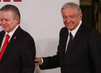 López Obrador anuncia una reforma centrada en el combate contra la corrupción
