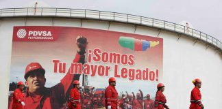 Maduro pone en venta a PDVSA para recuperar la moribunda industria petrolera