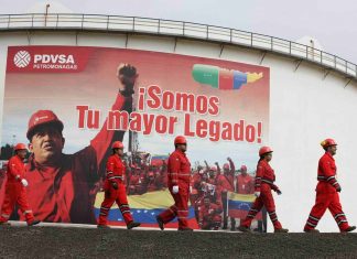 Maduro pone en venta a PDVSA para recuperar la moribunda industria petrolera