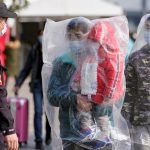 China desinfecta su dinero para detener la propagación del coronavirus