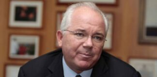 AP | Documentos judiciales señalan que EEUU ha investigado a Rafael Ramírez por lavado de dinero