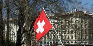 Suiza revela que mantiene congelados más de 880 millones de dólares vinculados al entorno de Nicolás Maduro