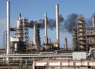 ¿Cómo colapsó la industria petrolera en Venezuela?