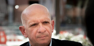 Ex agente de la CIA pide a Trump retrasar juicio por narcotráfico de Hugo Carvajal para obtener información clave sobre redes de espionaje