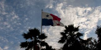 Panamá busca su salida de la lista de paraísos fiscales