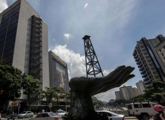 Fondo en Londres ofrece comprar deuda de Venezuela a precio de remate