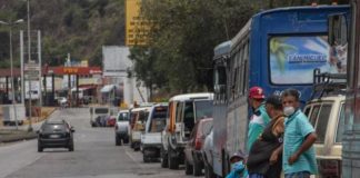 Gasolina iraní fue un espejismo: Vuelven las largas colas